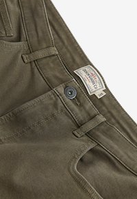 Next AUTHENTIC - Blugi conici - mottled green