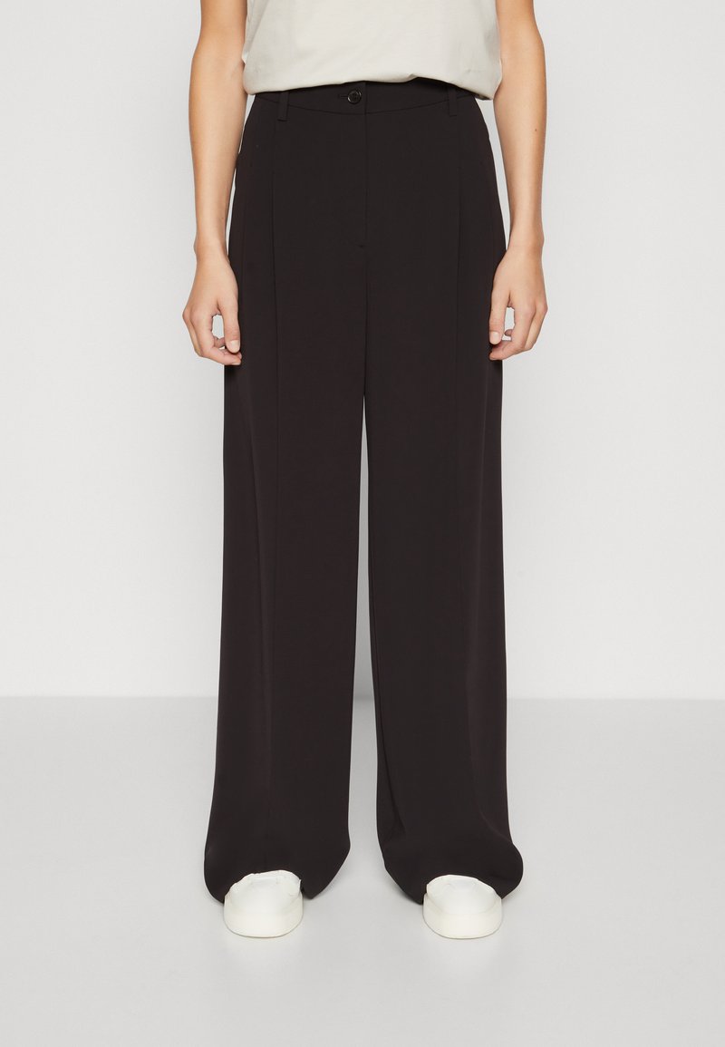 Calvin Klein - STRUCTURE WIDE LEG - Tygbyxor - black, Förstora