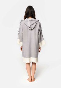 MAЯSIKØH LISKA - Accappatoio - grey