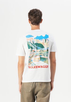 Only & Sons ONSVOLKSWAGEN TEE - Print T-shirt - white