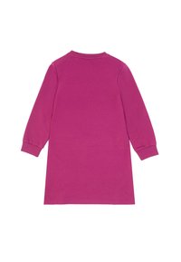 Abito a maniche lunghe di un brillante colore rosa, realizzato in morbido cotone. Presenta un collo rotondo e una linea dritta. Design semplice senza ulteriori motivi.
