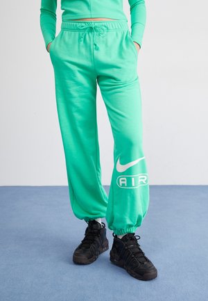 AIR JOGGER - Jogginghose - spring green