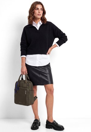 Tamaris, TROTTEUR - Instappers - black leather