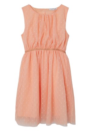 Robe pêche sans manches avec superposition transparente à pois, taille froncée avec ceinture fine et col rond.