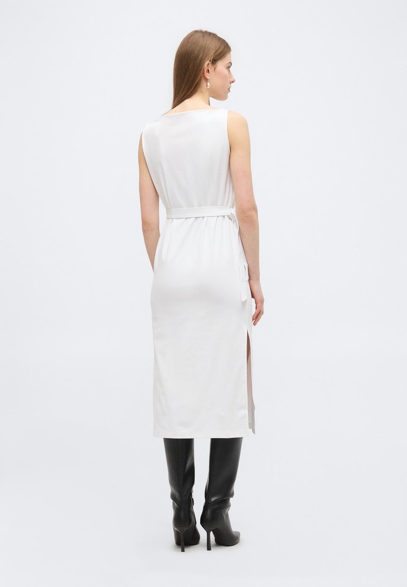 Robe Fourreau HUGO BOSS Kilone - Pêche - Taille US 4 (IT 40) - Manches Courtes - Neuf Avec étiquettes
