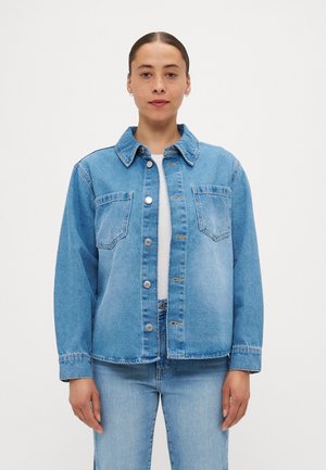 Vero Moda Petite VMFRIDA SHIRT  - Button-down blouse - light blue denim