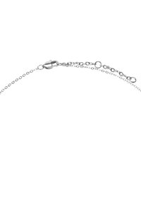 Srebrny naszyjnik łańcuszkowy z zapięciem na homara i regulowanymi ogniwkami na białym tle, wyprostowany poziomo.