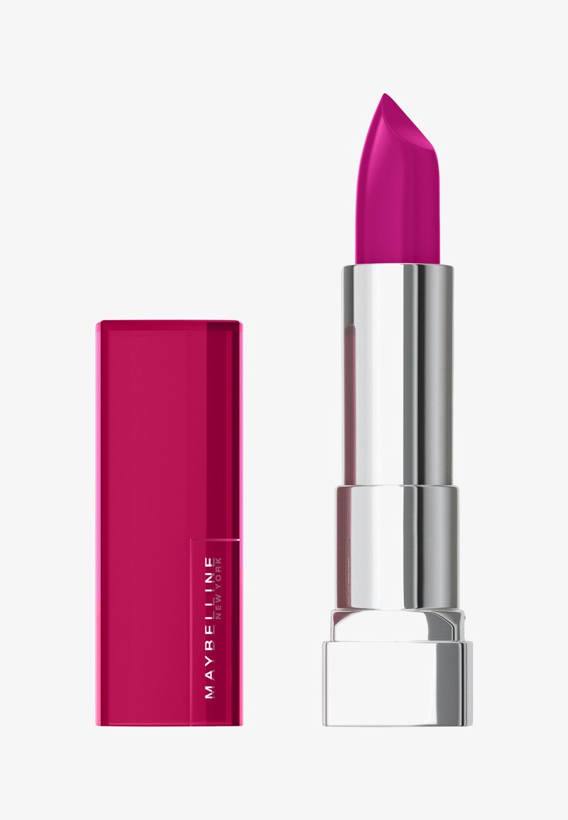 Rossetto Maybelline di un vivace rosa shocking in tubo argento, dal design elegante, con punta a proiettile e un involucro lucido fucsia.