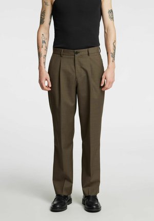 RELAXED FIT - Pantalones - brindle