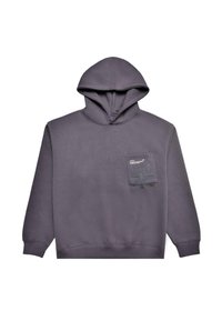 Sudadera gris con un bolsillo frontal que presenta un diseño texturizado, puños acanalados y capucha con cordón. Tela suave y corte casual.