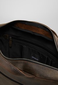 Strellson HUNTER - Aktovka - dark brown