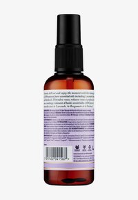 Tisserand Aromatherapy - Olejki i połyskujące kosmetyki do ciała