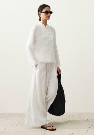 OYSHO, STAND-UP COLLAR SHIRT WITH BUTTONS - Camicia - stone
