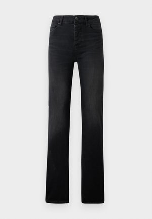 Jeans de ganga preta de perna reta com desbotamento subtil, cinco bolsos e fecho de botão. Textura suave com detalhes de costura mínima.