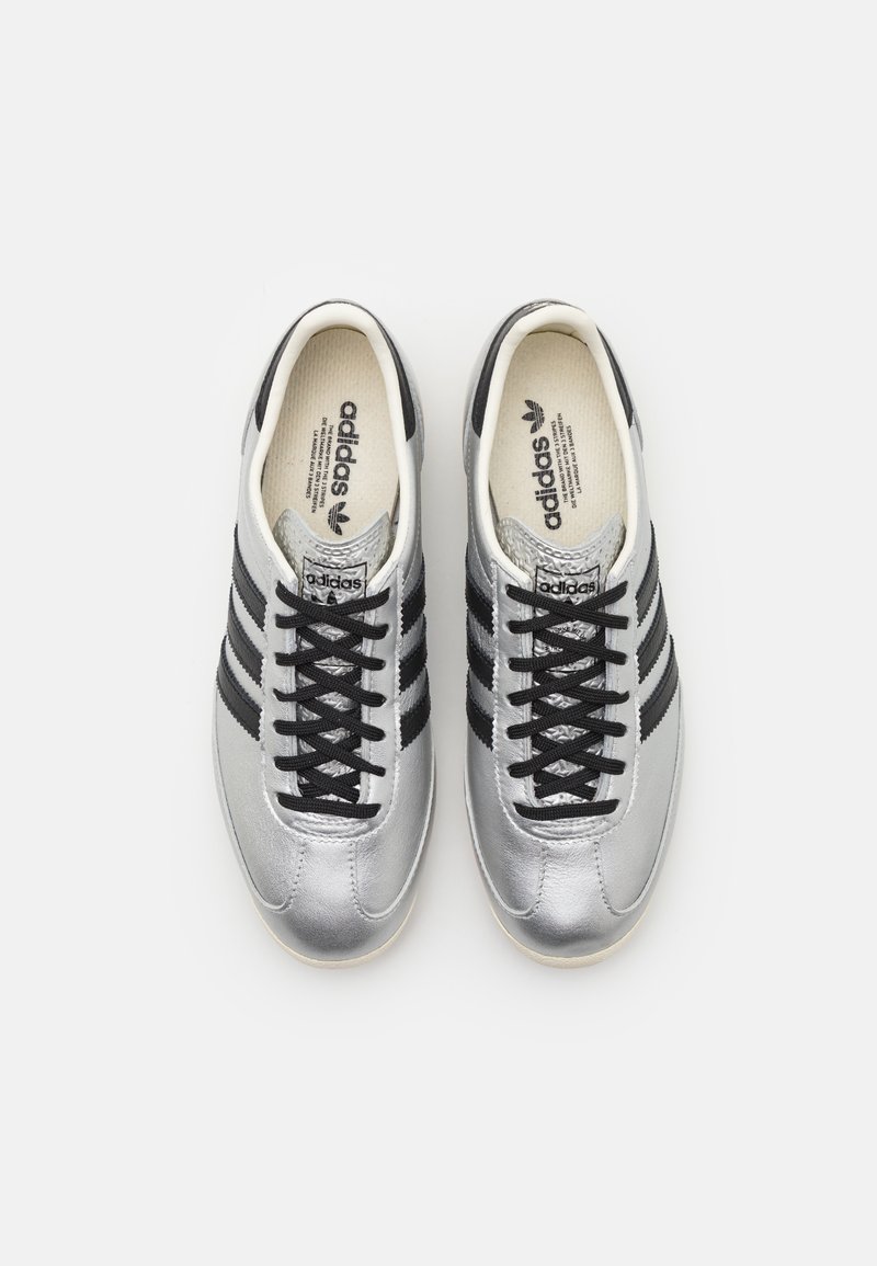 adidas gazelle silver green womens adidas Superstar ADV Cloud White - Core Black
