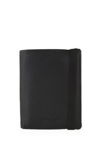 Cartera de cuero negro con un acabado texturizado, que presenta un cierre de banda elástica negra y un logo en relieve en la parte frontal.