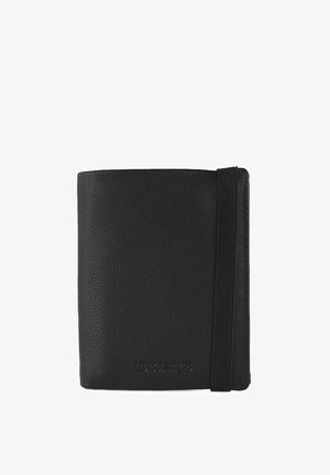 Cartera de cuero negro con un acabado texturizado, que presenta un cierre de banda elástica negra y un logo en relieve en la parte frontal.