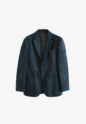 Sötétkék velúr blézer, bemetszett hajtókával, egysoros gombzáródással, két elülső zsebbel és ezüst gomb díszítéssel az ujjakon.