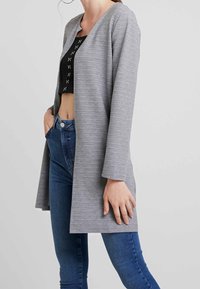 Noisy May Kofta - grey