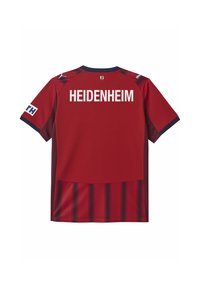 Röd fotbollsdräkt med "HEIDENHEIM" i vit text på baksidan. Inkluderar marinblå detaljer och en strukturerad vertikal randdesign.