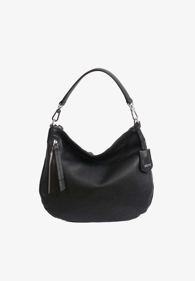 Sac à main en cuir noir au design décontracté, comportant une poche zippée, des finitions en métal argenté et une courte bandoulière. Étiquette de logo attachée.
