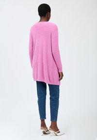 INFLUENCER FLUFFY - Vest - pink