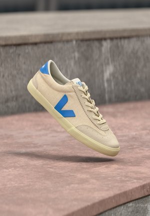 Veja, VOLLEY - Joggesko - egee