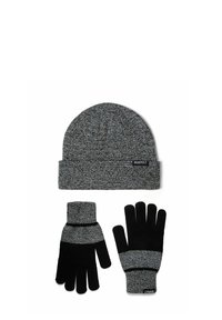 Beanie grigio lavorato a maglia con risvolto e guanti abbinati. I guanti presentano dettagli neri e un motivo a strisce. Il tessuto appare morbido e con una texture.