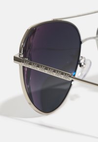 Michael Kors CHEYENNE - Óculos de sol - silver-coloured