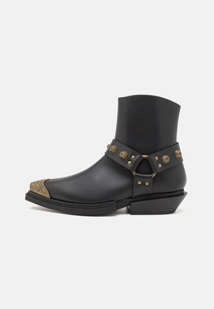 SOULRENDER HARDWARE BOOTS UNISEX - Gležnjar v kavbojskem in motorističnem slogu - faded/antique bronze