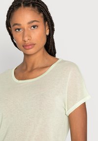 Mos Mosh TEE - T-shirt estampada - seacrest