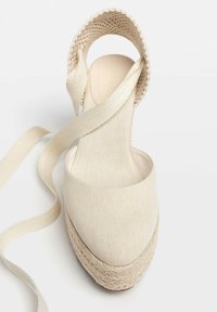 Stradivarius High heels - white