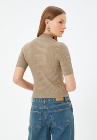 Koton SHORT SLEEVE - T-Shirt basic - brown