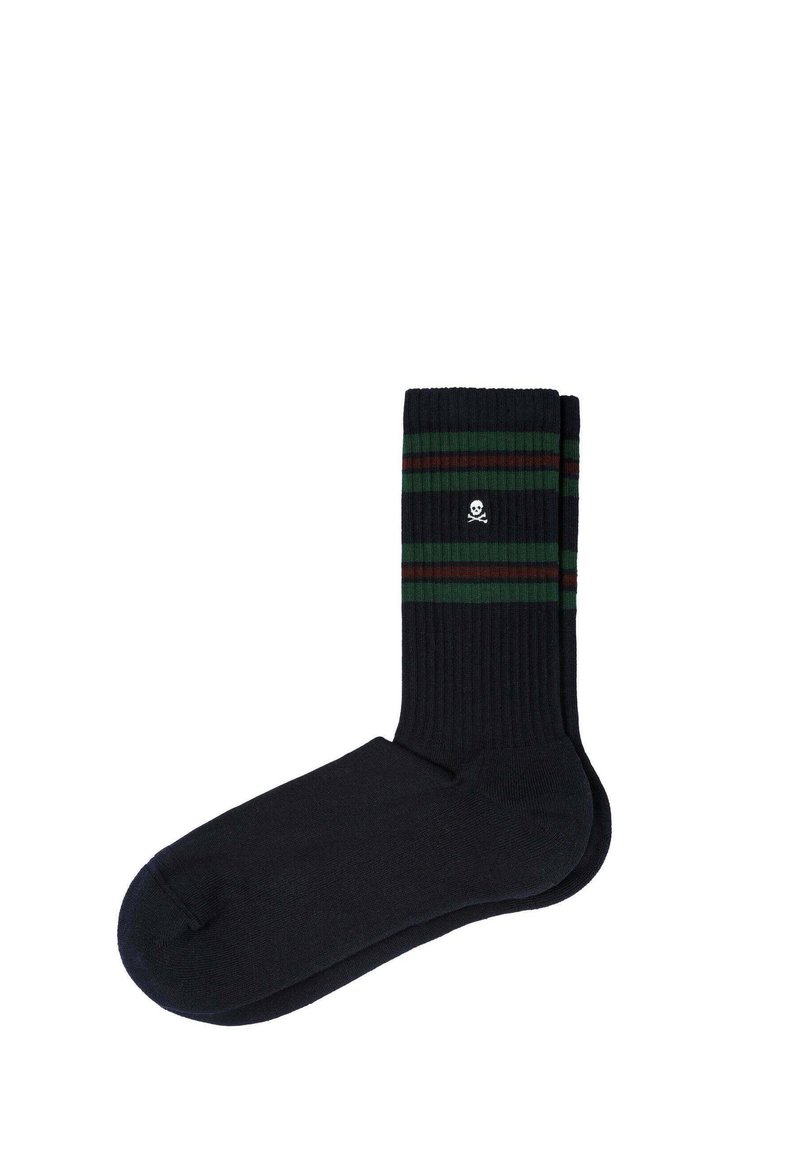 Calcetines negros de canalé con rayas verde y burdeos en la parte superior, y un pequeño logo de calavera blanca en el exterior.