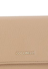 Coccinelle Portafoglio - beige