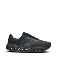 Baskets de course noires avec une tige en mesh et une semelle distinctive découpée. Présente une finition lisse et un détail de marque subtil en gris.
