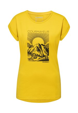 T-shirt jaune pour femmes avec un graphisme noir représentant des montagnes, des rayons de soleil et de petits bâtiments, portant les inscriptions "COURMAYEUR" et "MAMMUT" sur le devant.