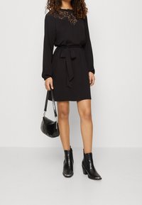 VILA Vardagsklänning - black