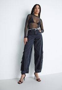 Noisy May NMSHIMMY - Langarmshirt - black/silver-coloured
