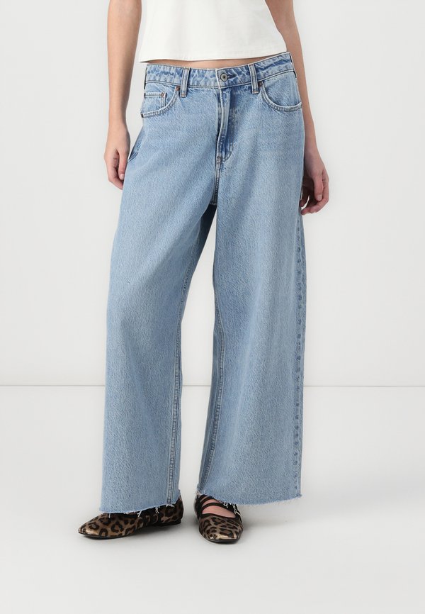 Curve Love Crop Wide Leg Jean - Relaxed fit jeans