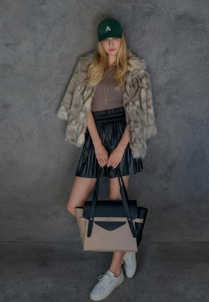 VUCH ELIORA - MIDNIGHT DUNE - Kabelka - beige