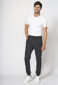 Koroshi JOGGING - Trainingsbroek - black