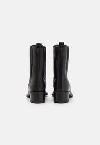 Pavement SHANI - Bottines - black