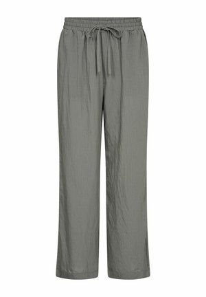 Lichtgrijze, wijde broek met een trekkoord in de taille, gemaakt van een gestructureerde stof met fijne verticale strepen.