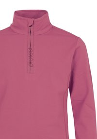 Suéter fucsia de medio cierre con cuello alto, que presenta una textura suave y un sutil detalle de logo en la parte frontal. Mangas largas.