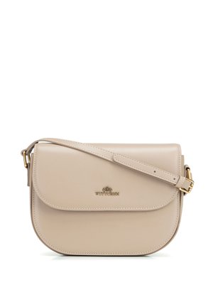 Sac bandoulière en cuir beige avec rabat incurvé, sangle ajustable et logo Wittchen doré sur le devant.