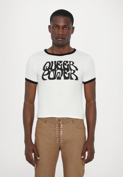Ludovic de Saint Sernin QUEER POWER UNISEX - T-shirt con stampa - white