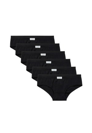Sei slip neri stile brief con piccole etichette bianche del marchio centrate sulla fascia anteriore, disposti in una pila sfalsata.