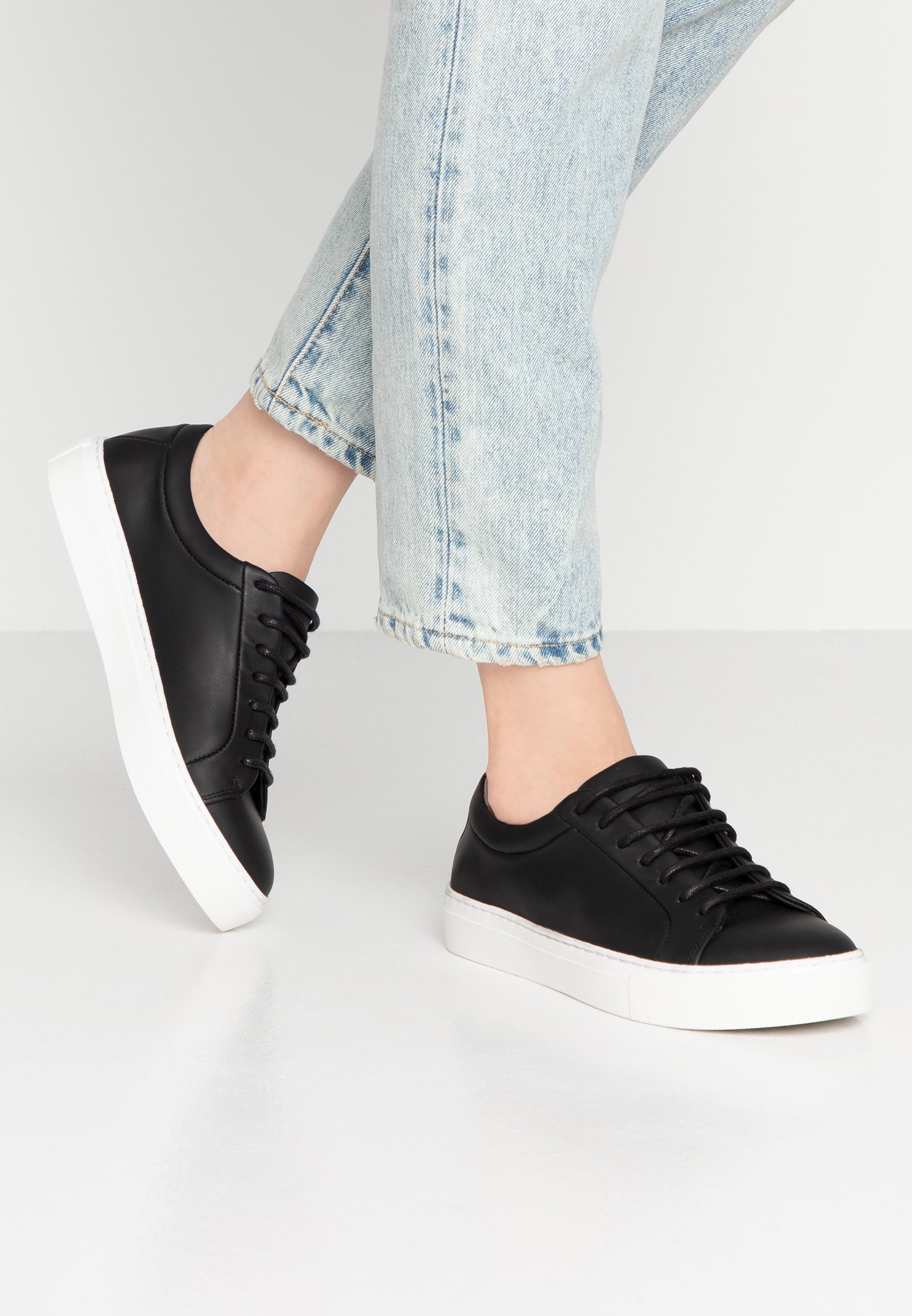 Royal RepubliQ ELPIQUE DERBY SHOE Joggesko black Royal RepubliQ ELPIQUE DERBY SHOE Joggesko white