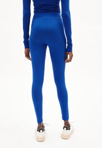 ARMEDANGELS FARIBAA - Tights - dynamo blue